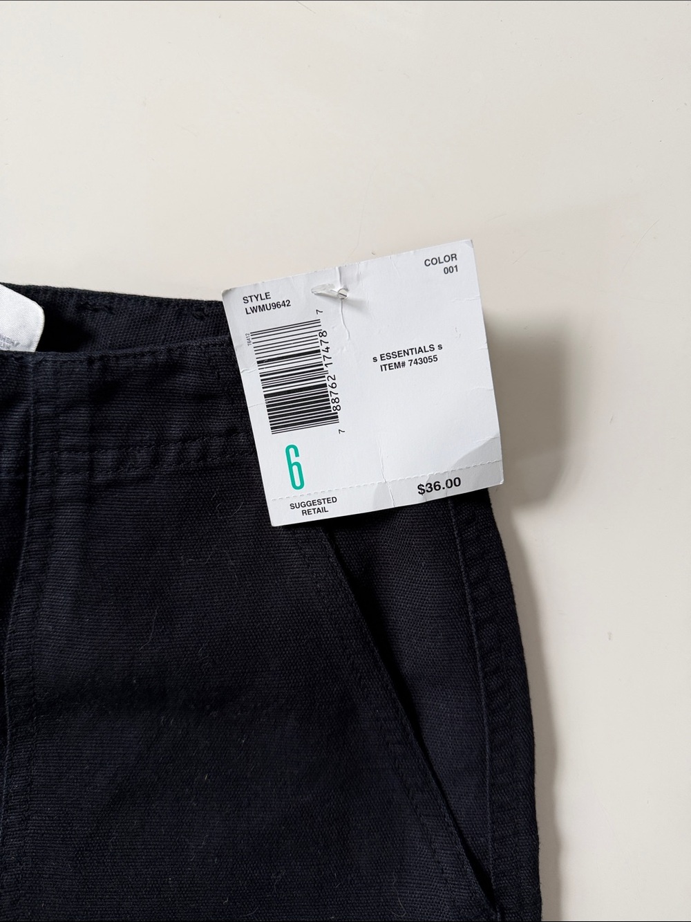 Liz Claiborne Black Cuffed Bermuda Shorts - Picture 2 of 7